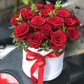 Alanya Çiçek Gönder Kutuda 21 Kırmızı Güller